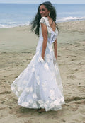Flower embroderied Weddingdress with Tull and Satin underlayers - AkitaArigatosonFashion